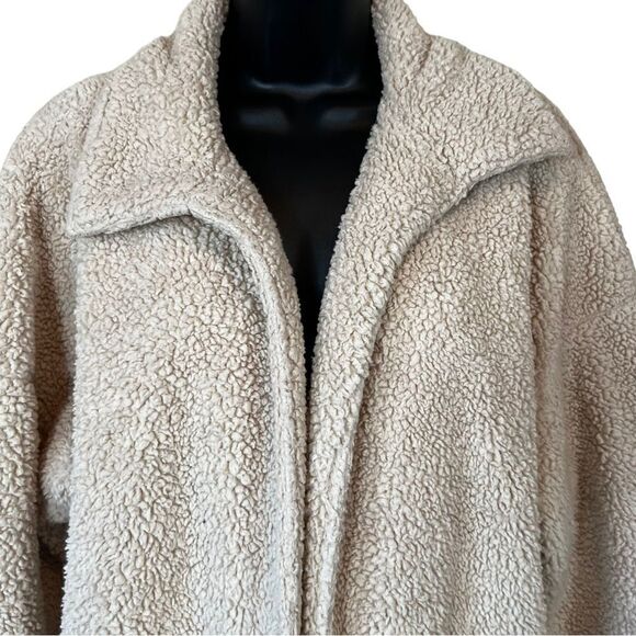 Peloton Women’s Sherpa Jacket - Picture 2 of 10